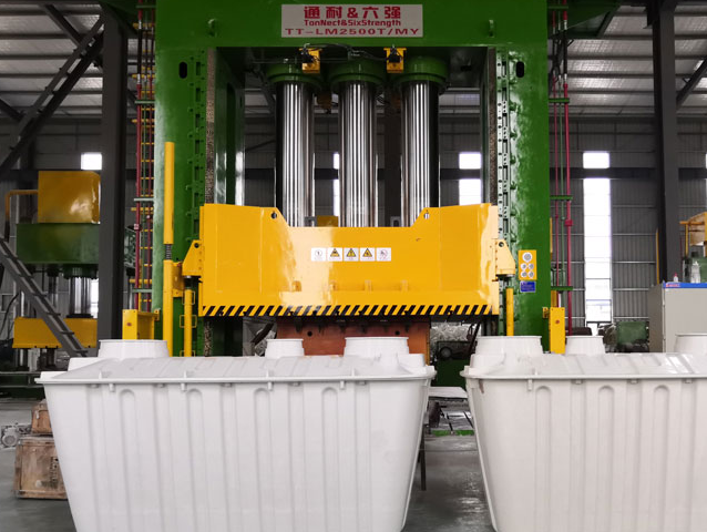 什么是玻璃鋼SMC模壓工藝?